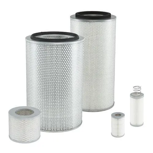 Différents types de filtres industriels sur fond blanc